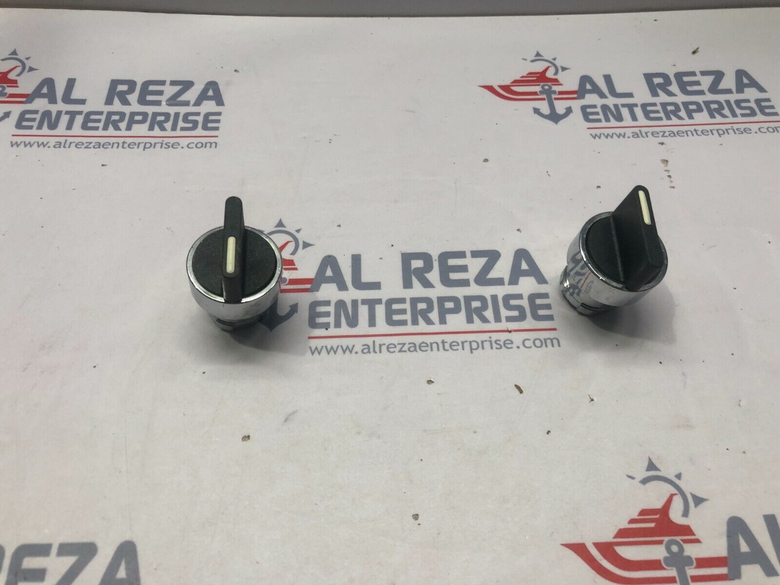 HITEC 100460 3-POSITION SWITCH LOT OF 2 UNIT