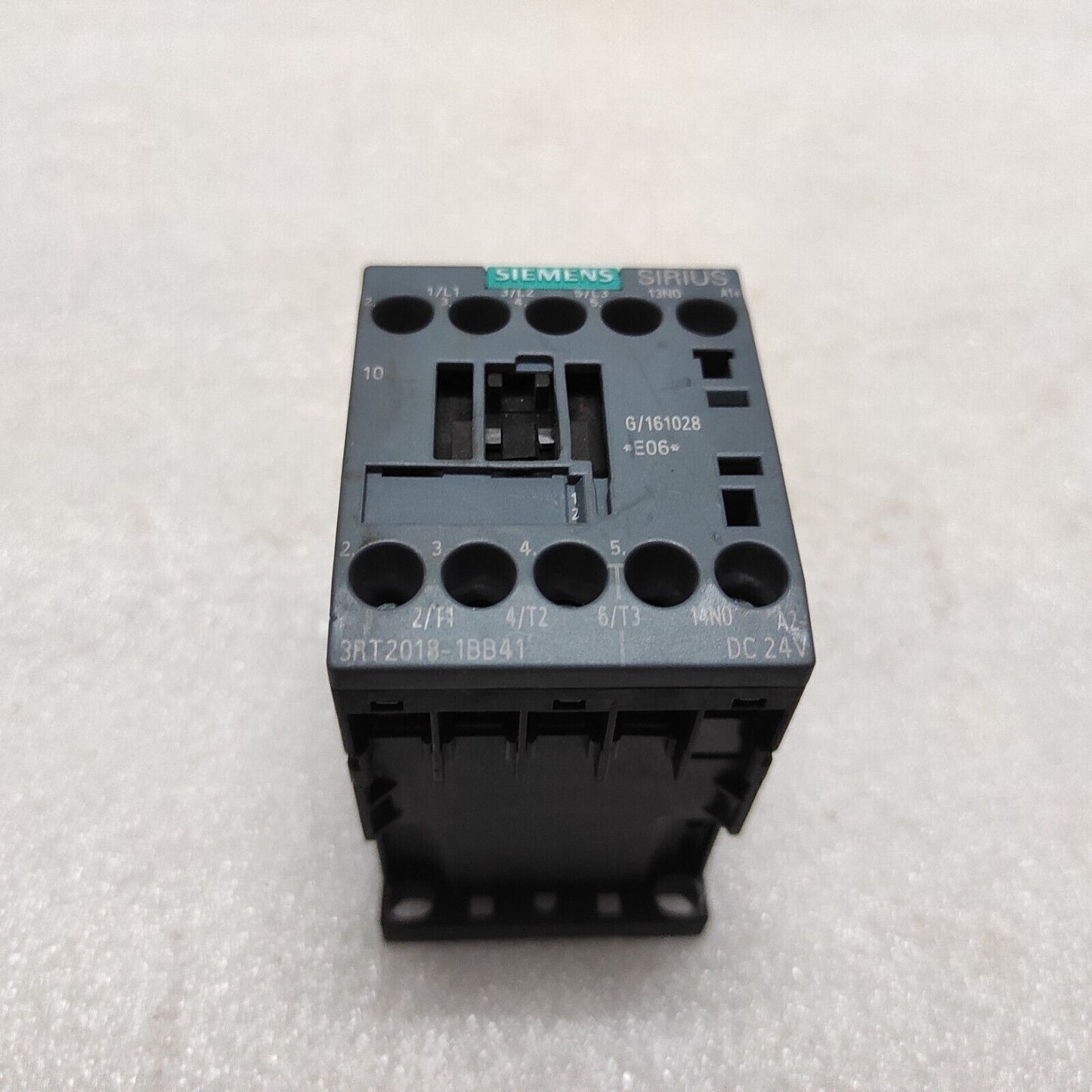 SIEMENS 3RT2018-1BB41 3-POLE POWER RELAY CONTACTOR DC24V