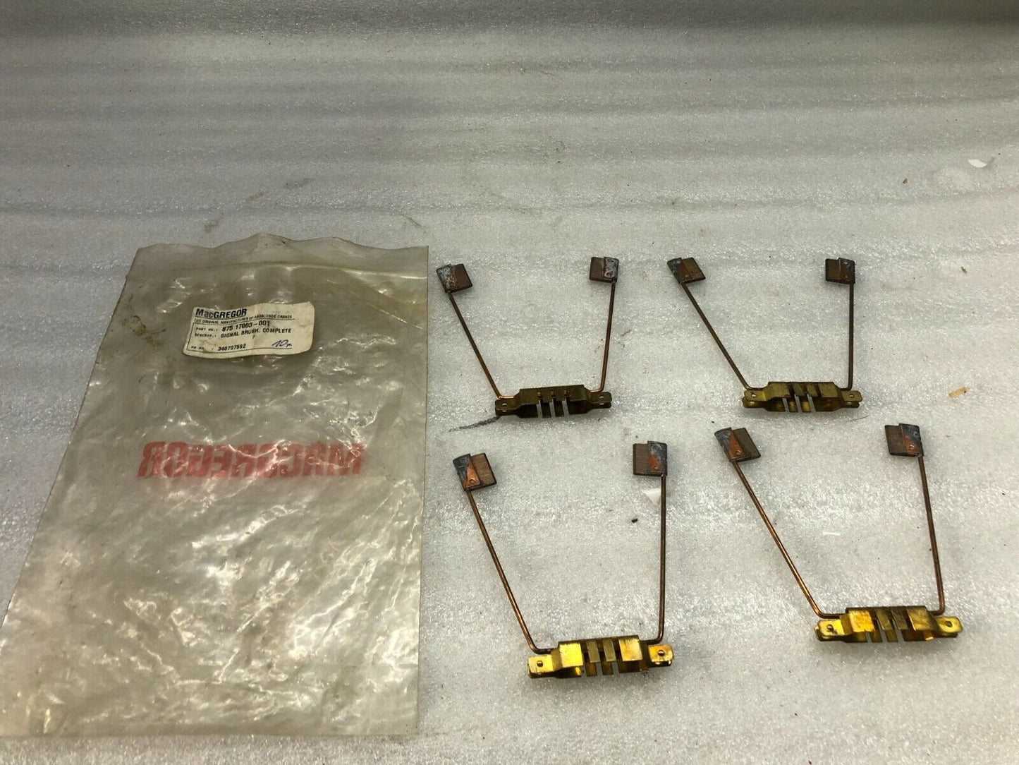 MACGREGOR 875 17003-001 SIGNAL BRUSH LOT OF 4 UNIT