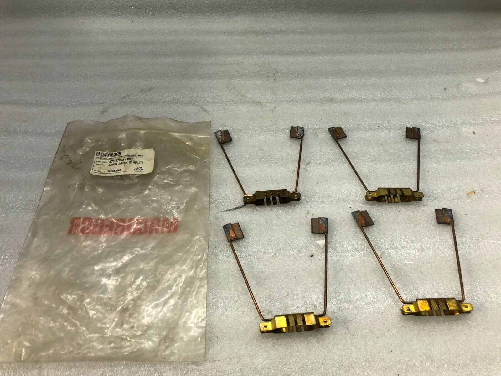 MACGREGOR 875 17003-001 SIGNAL BRUSH LOT OF 4 UNIT