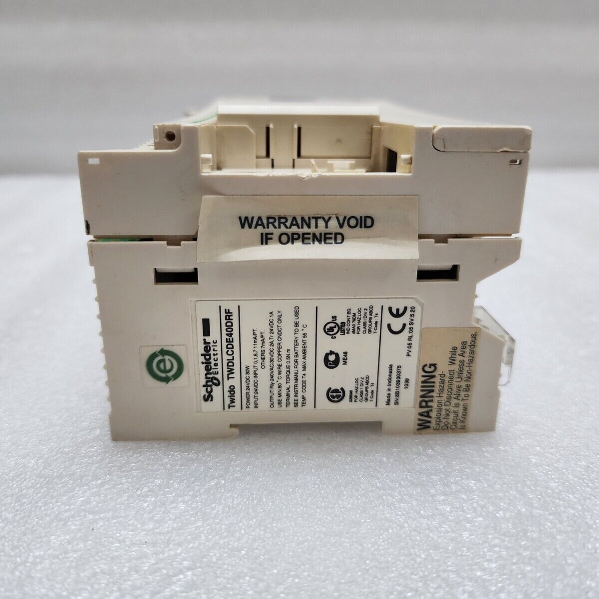 TWDLCDE40DRF COMPACT PLC BASE TWIDO CONTROLLER