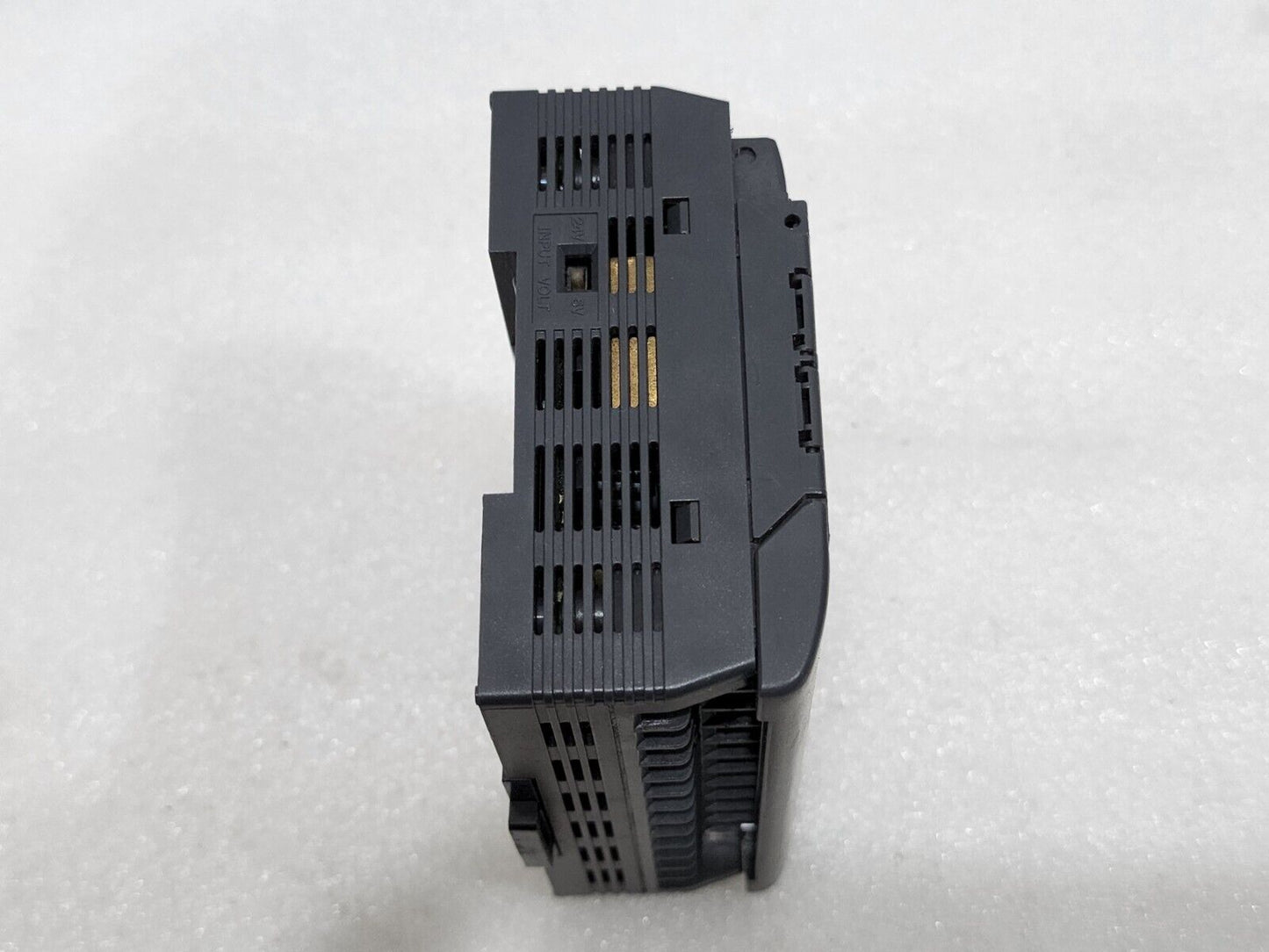 KEYENCE KV-40DT BASE UNIT 