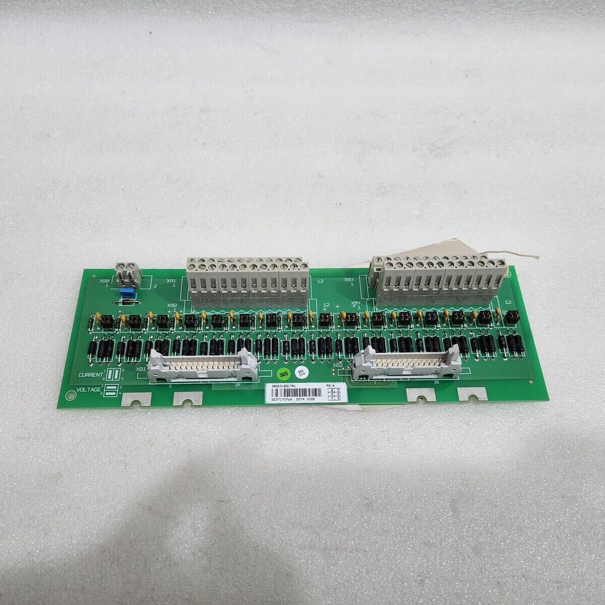 ABB DSTA 002B CONNECTION UNIT FOR ANALOG INPUT BOARD 3BSE018317R1