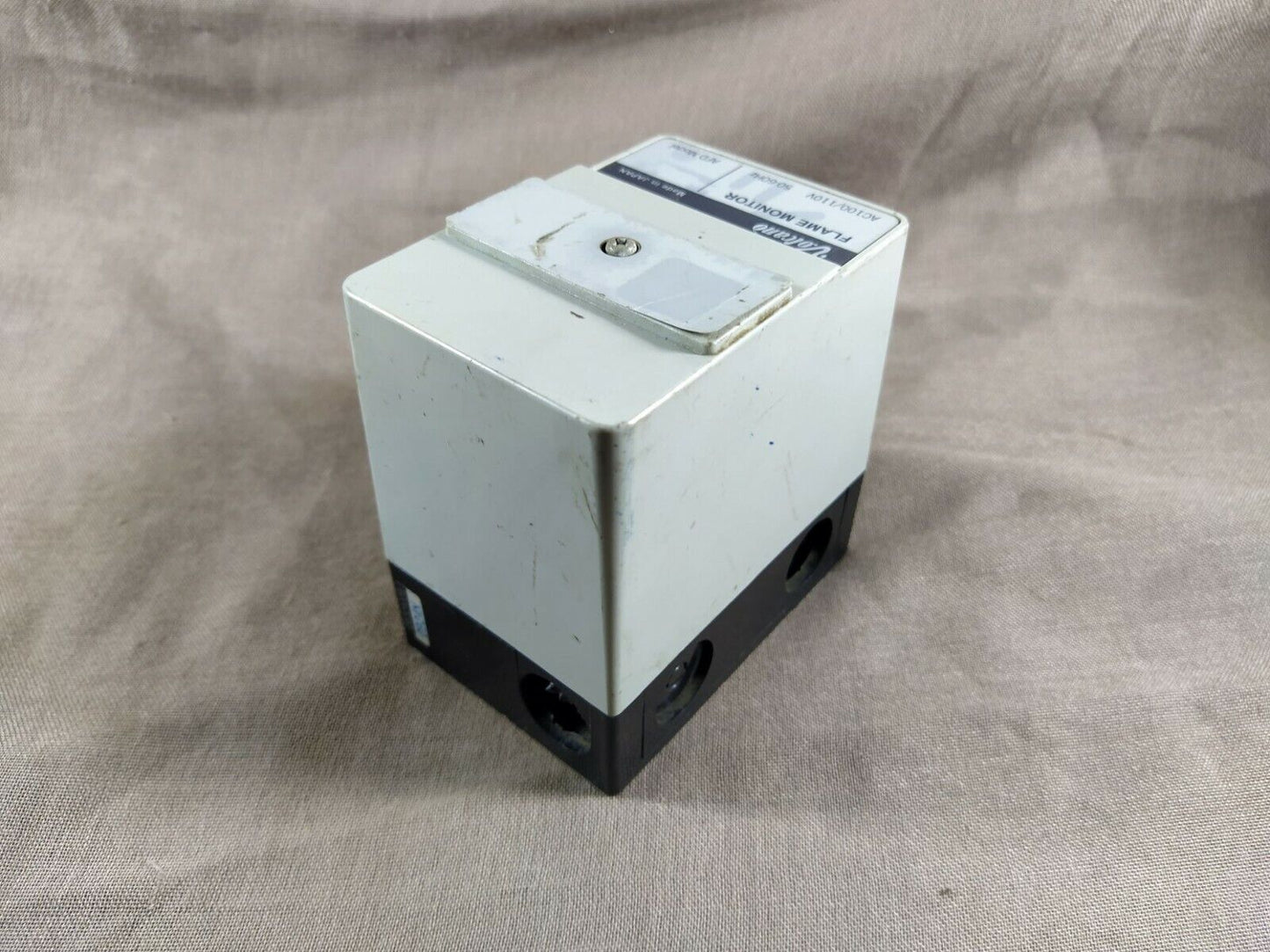 VOLCANO FLAME MONITOR AFD MODEL 100-110 VAC R4440V100-A