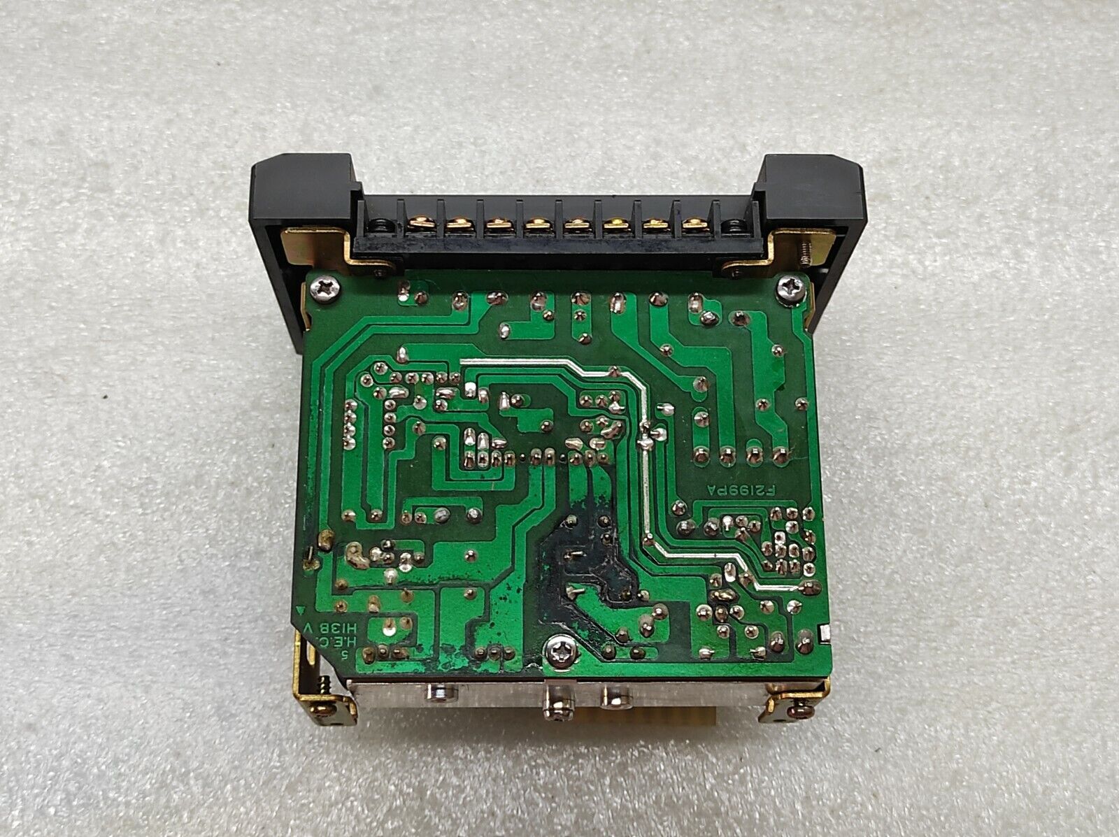 SIEMENS SIMATIC TI305-04B PROGRAMMABLE CONTROLLER UNIT 115-230V