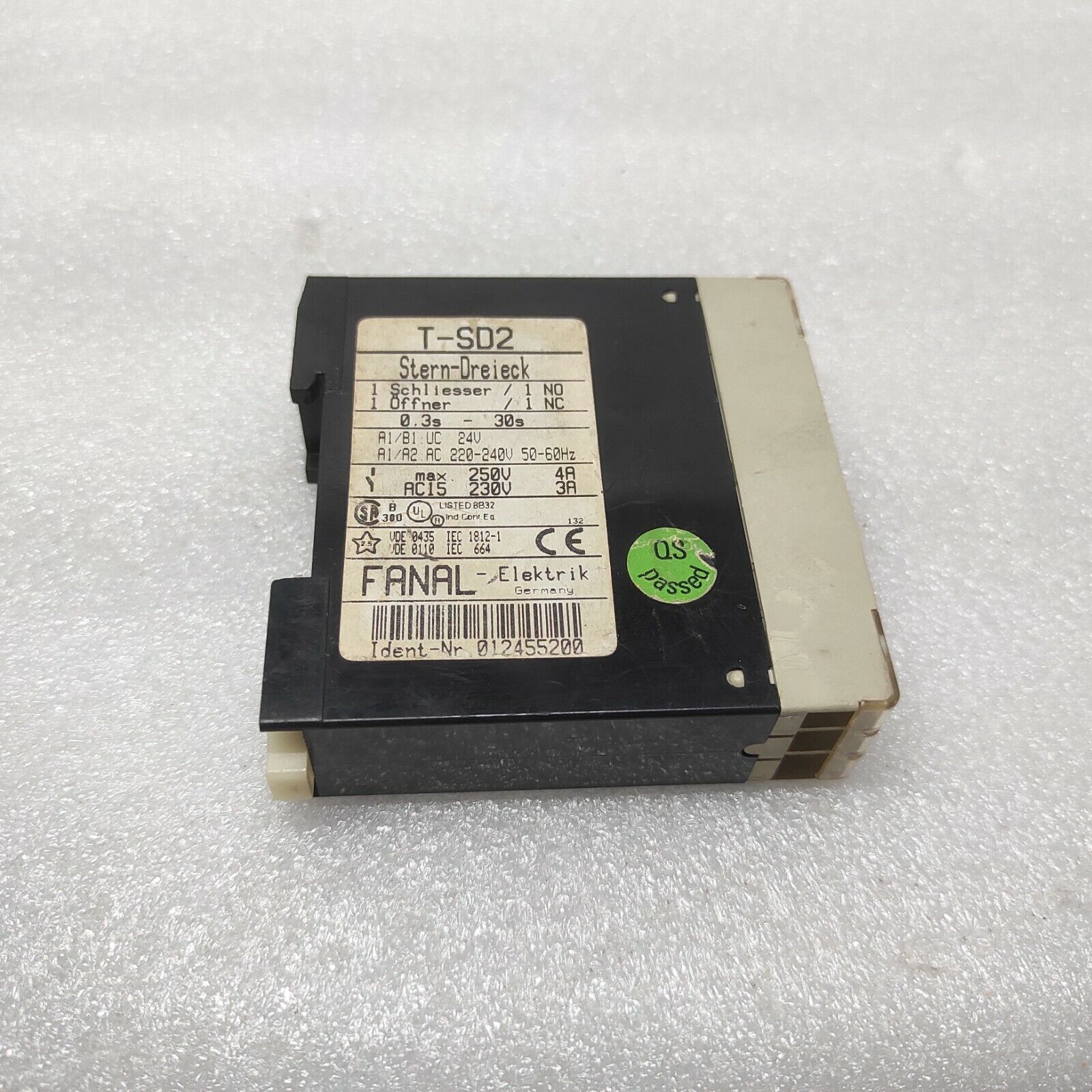 FANAL T-SD2 TIMER RELAY 012455200 0.3S-30S 24VAC-DC/220-240VAC