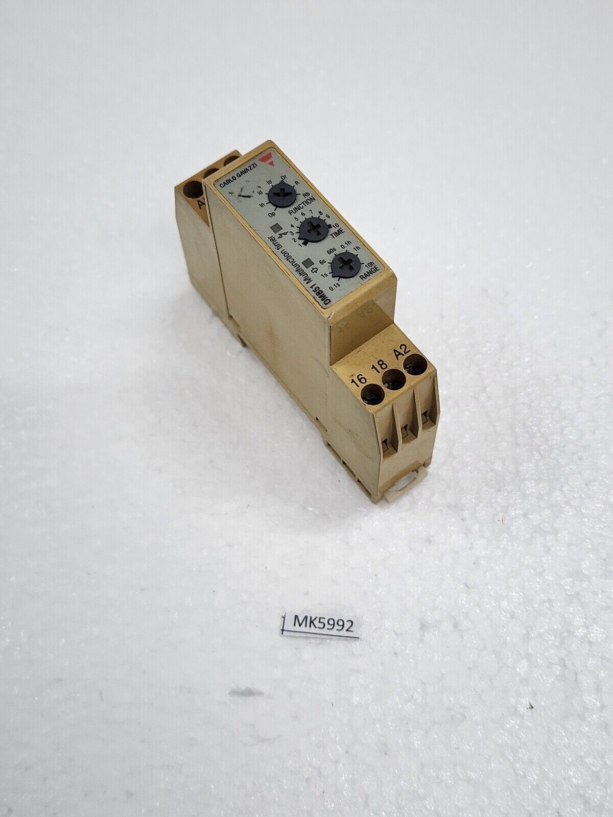 CARLO GAVAZZI DMB51CM24B006 MULTIFUNCTION TIMER 24-240VAC / 24VDC