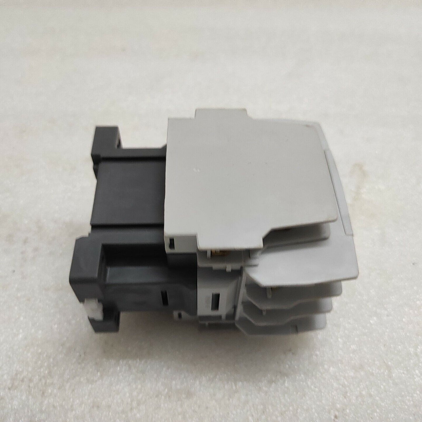 DONG-A ELECTRIC DMC-40B MAGNETIC CONTACTOR 380-400V/400-440V