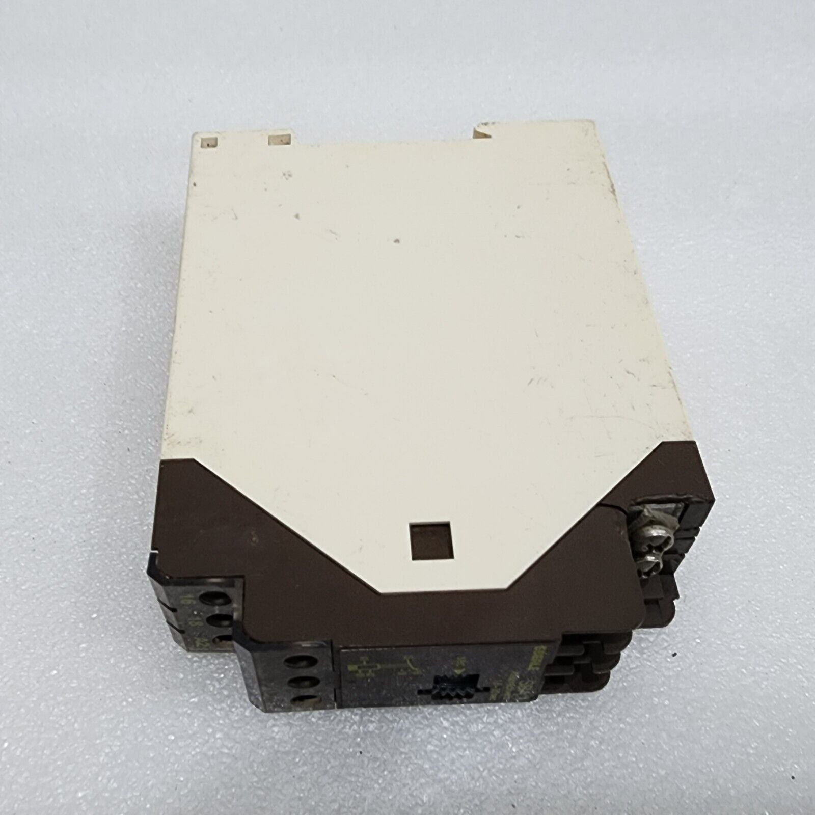 EBERLE SBA 1 TIMER RELAY 054510143090 220VAC/24VAC-DC 1.5-30SEC