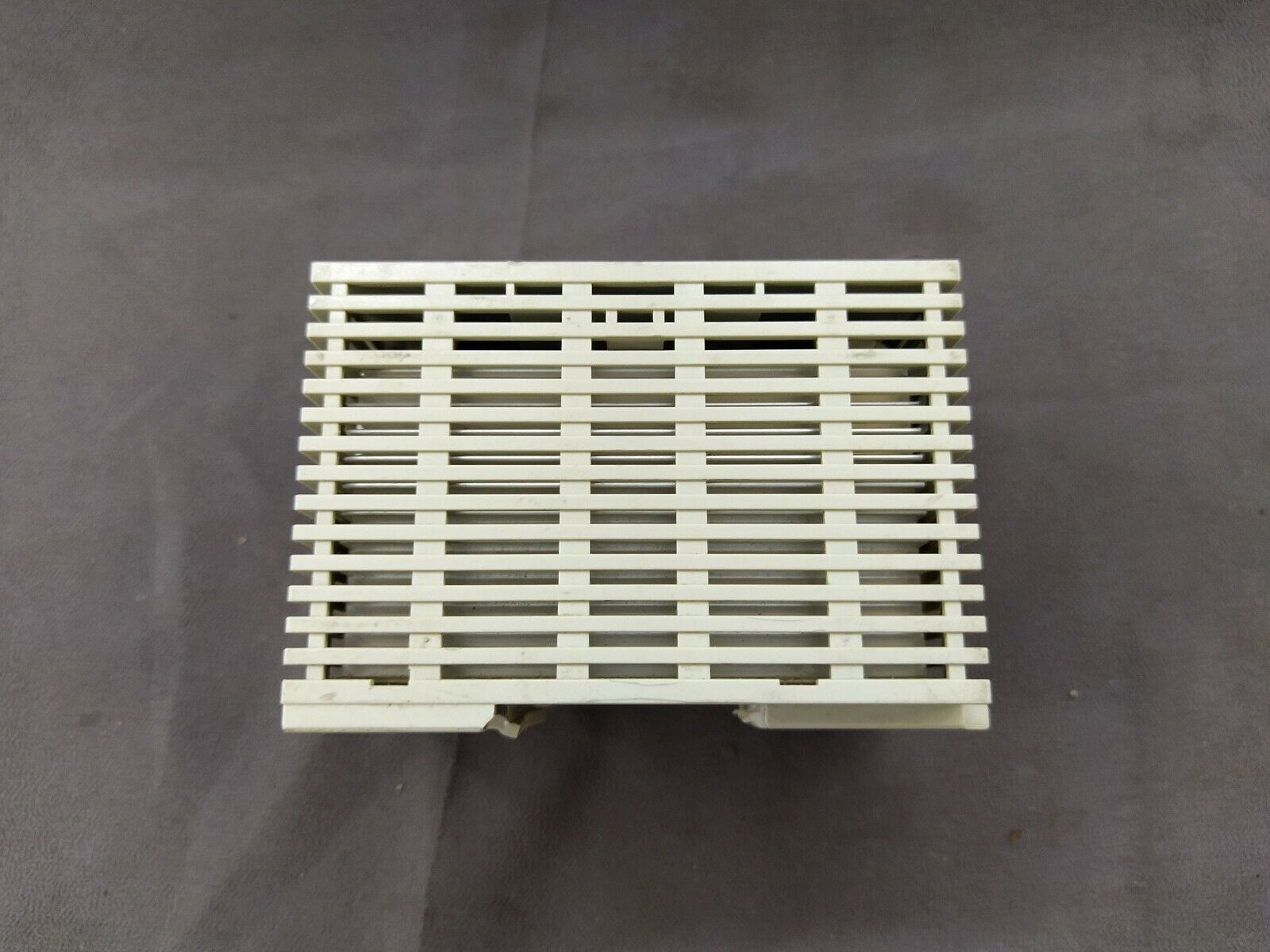 Delta DVP-PS02 Din Rail Power Supply 24V DC 2.0A DVPPS02