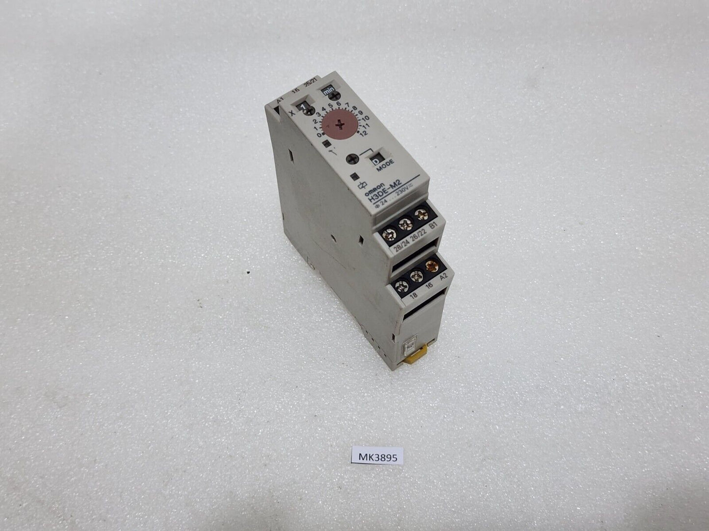 OMRON H3DE-M2 MULTIFUNCTION TIME RELAY 0.1S-120H 24-230VAC/DC