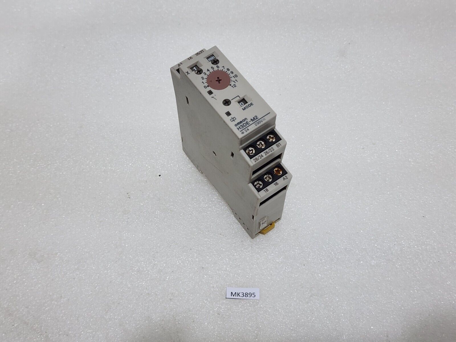 OMRON H3DE-M2 MULTIFUNCTION TIME RELAY 0.1S-120H 24-230VAC/DC