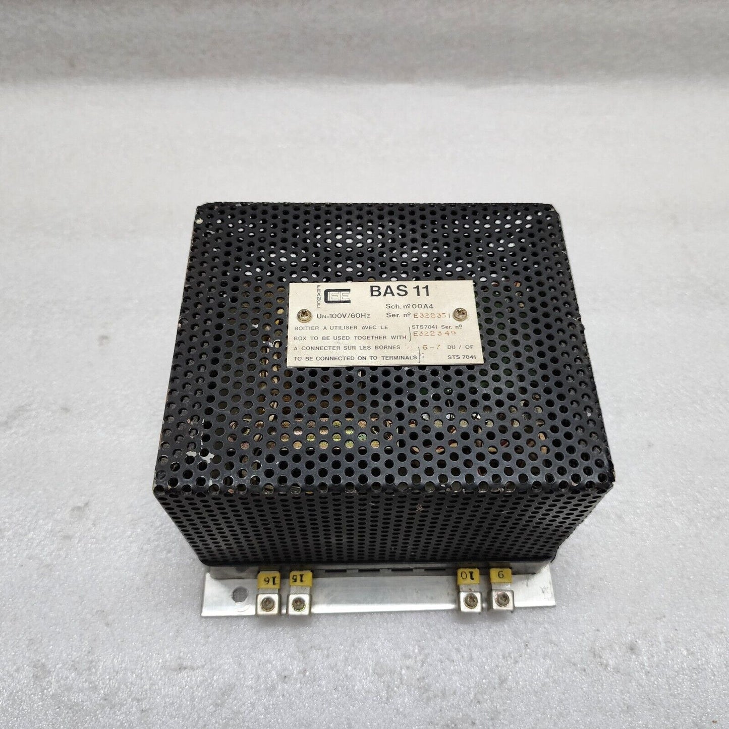 CEE BAS 11 00A4 100V