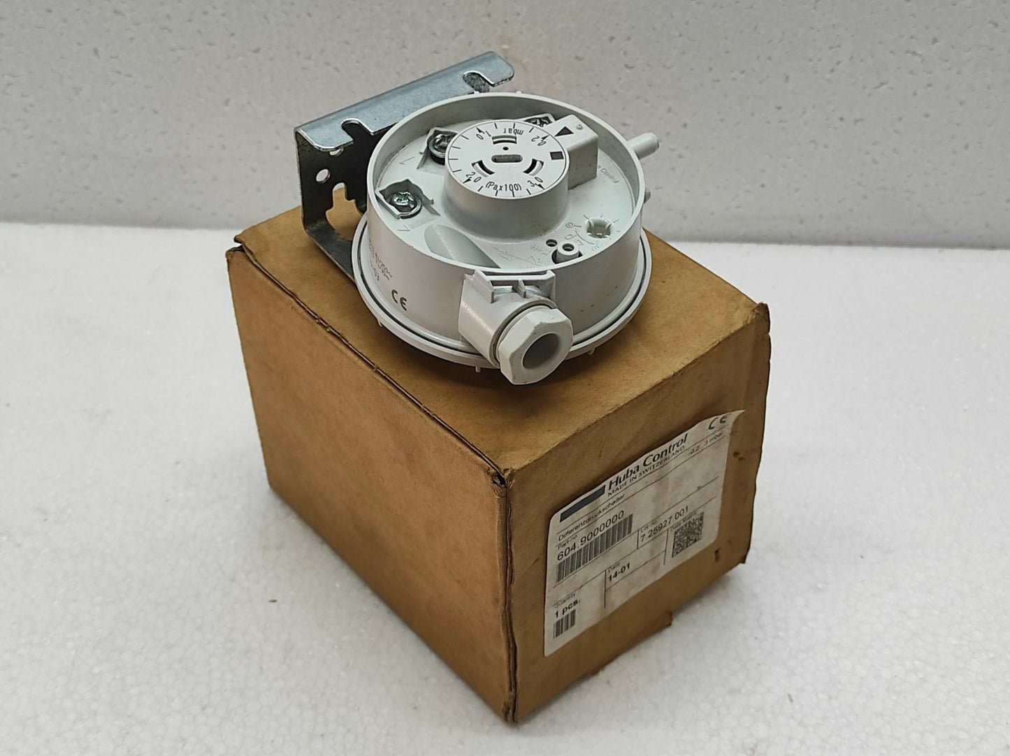 HUBA CONTROL 604 MECHANICAL PRESSURE SWITCH 0.2-3 mbar MAX 50/75 mbar 604.900000