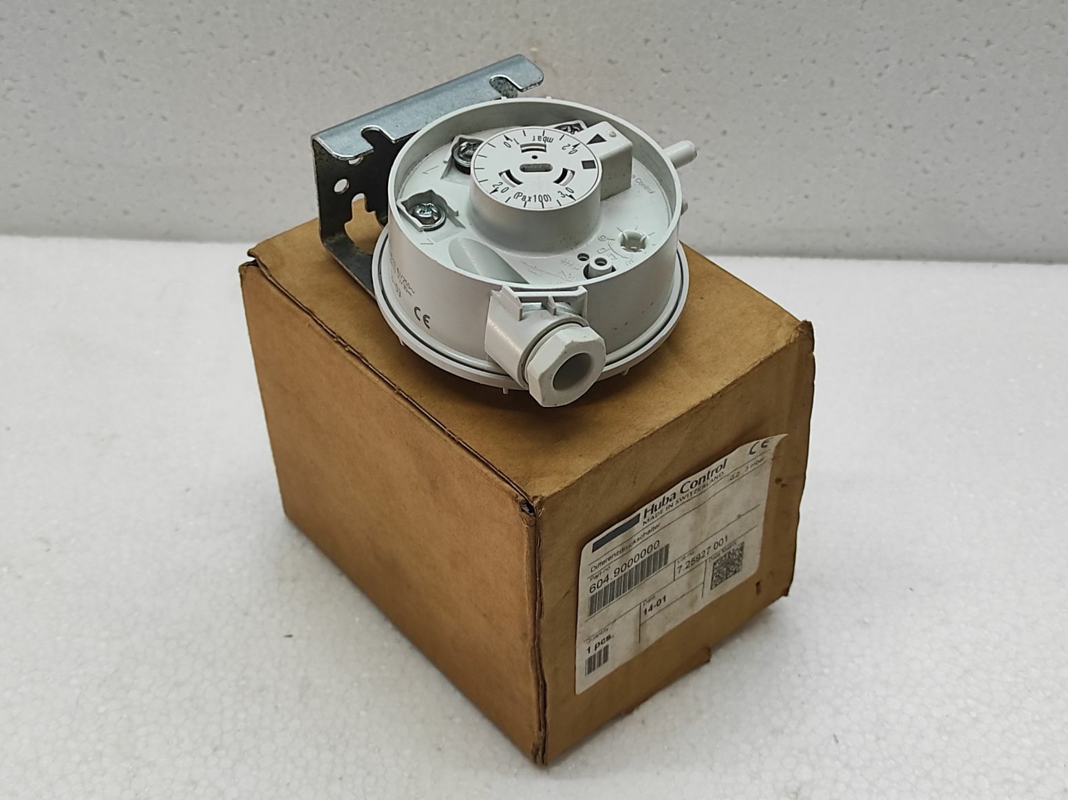 HUBA CONTROL 604 MECHANICAL PRESSURE SWITCH 0.2-3 mbar MAX 50/75 mbar 604.900000