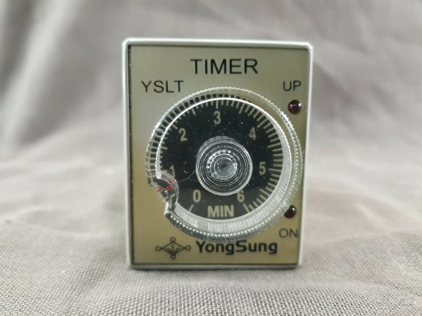 Yong Sung YSLT Timer 0-6 MIN 220 VAC