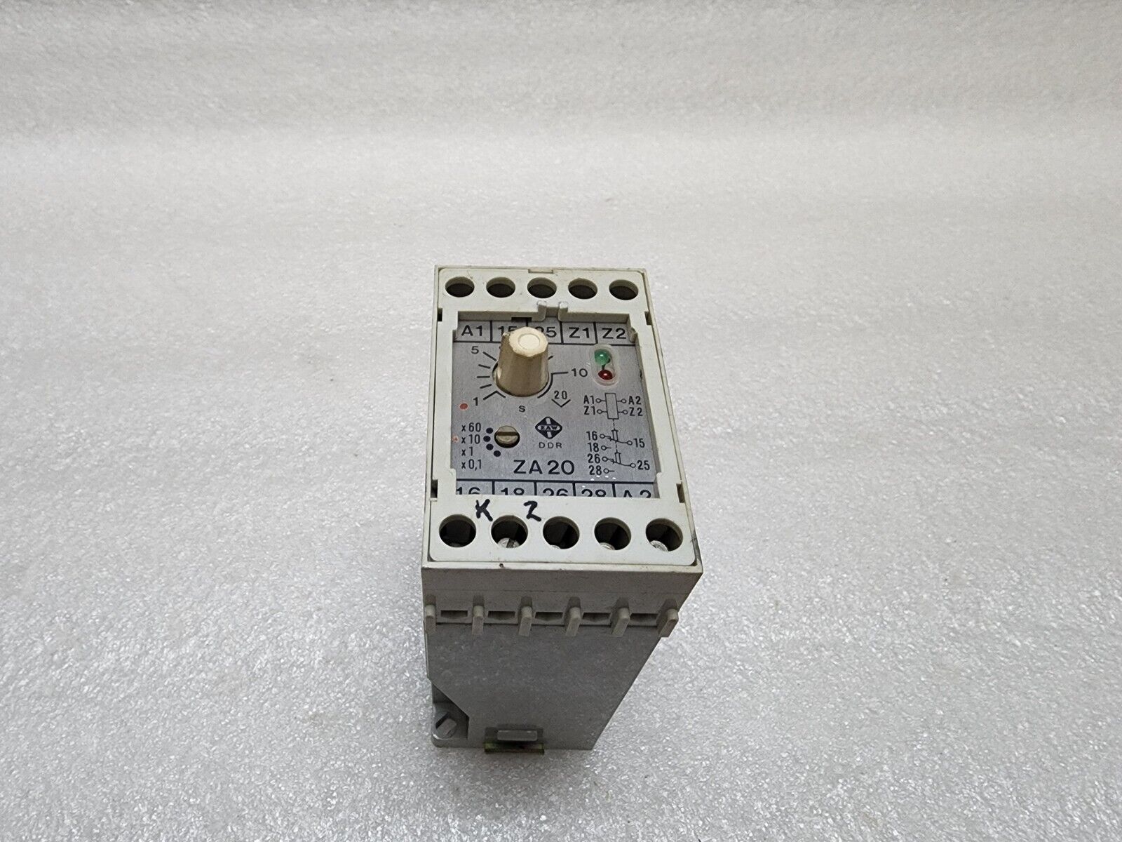 DDR ZA20 TIME RELAY 136 35 12 901 02
