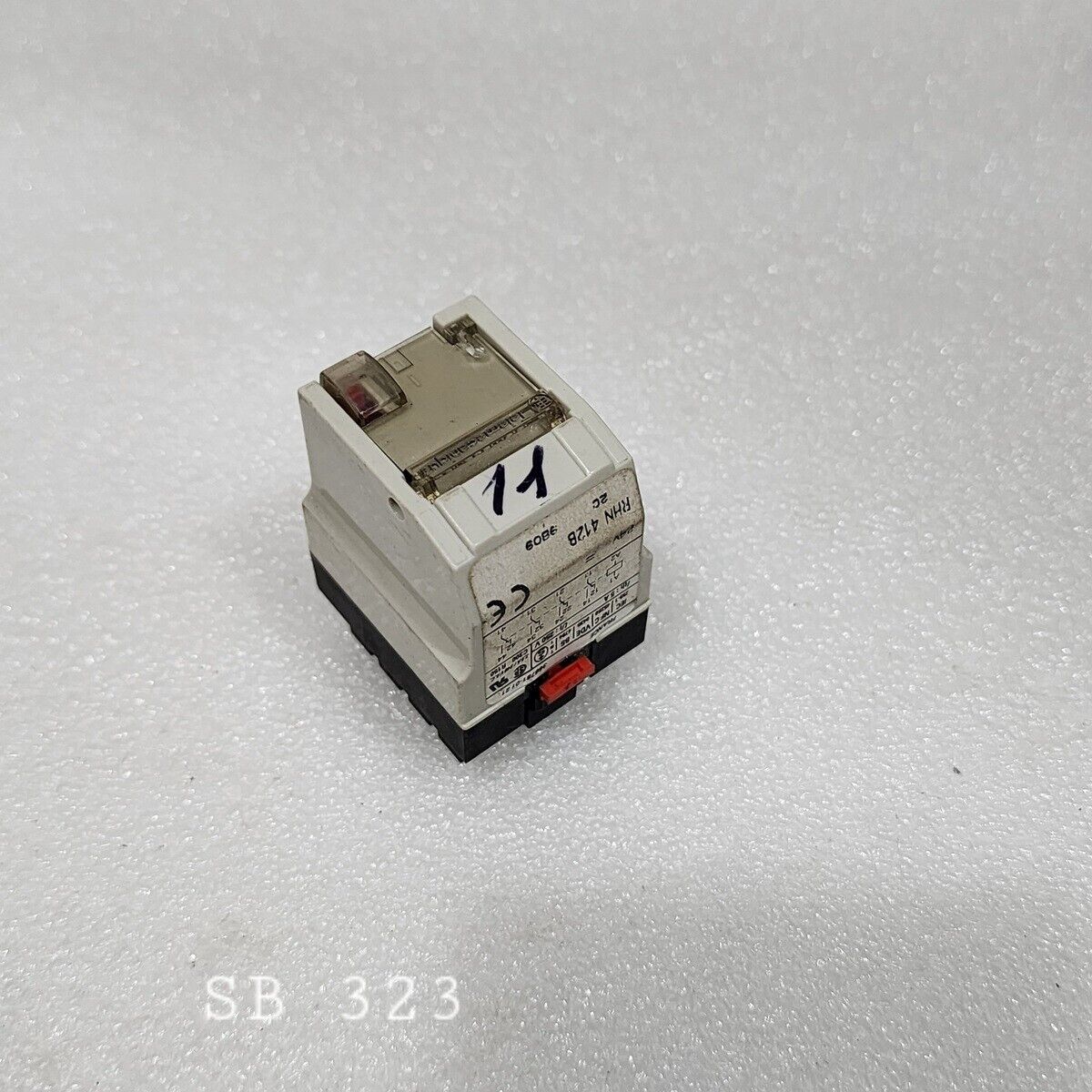 TELEMECANIQUE RHN 412B PLUG IN RELAY 24V