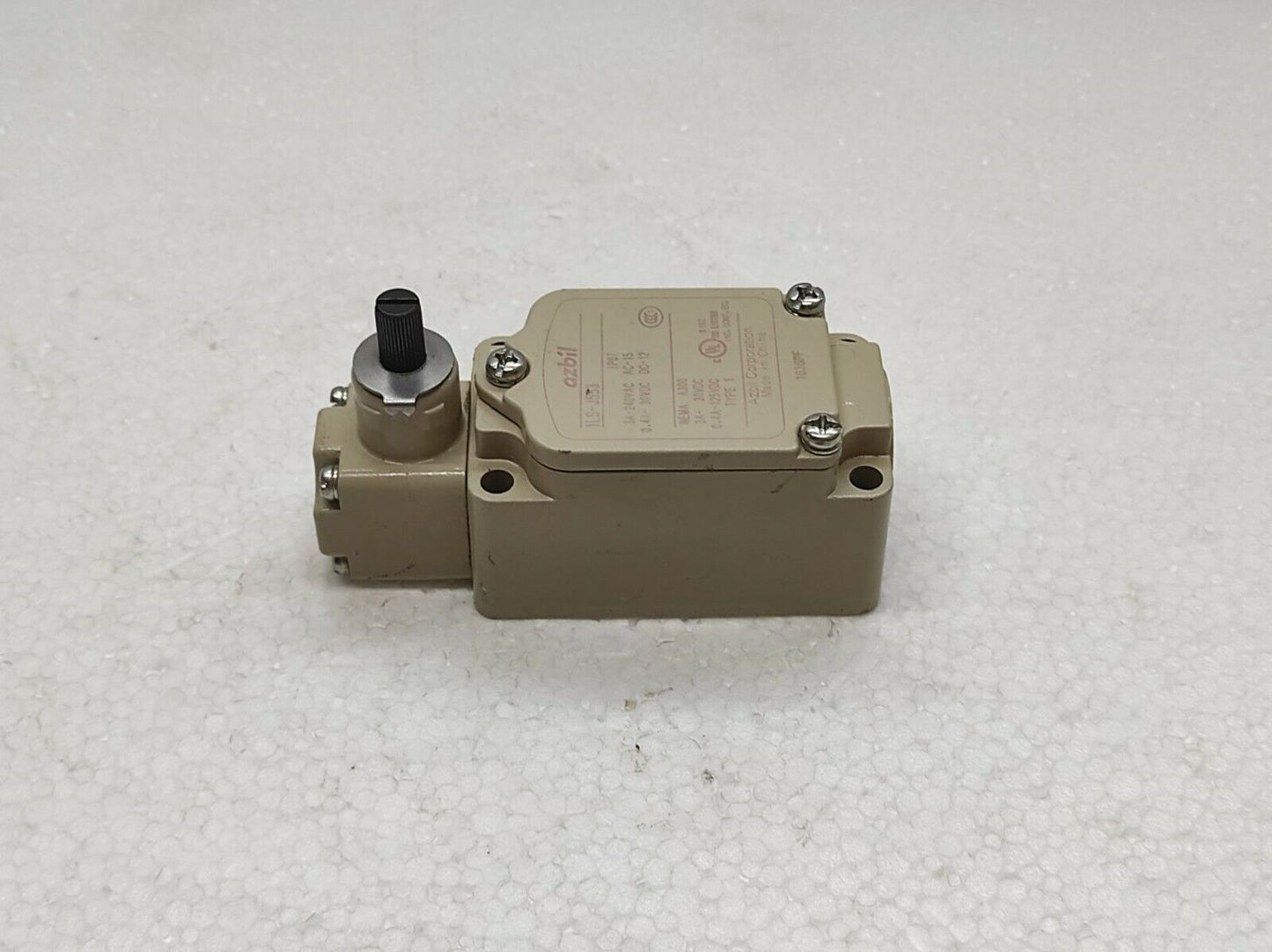 AZBIL 1LS-J553 LIMIT SWITCH NEMA A300