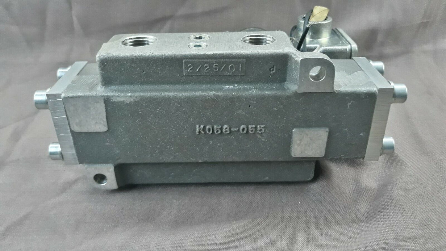 Parker Schrader Bellows L6455610461 Pneumatic Solenoid Valve SK-200/A5 Single