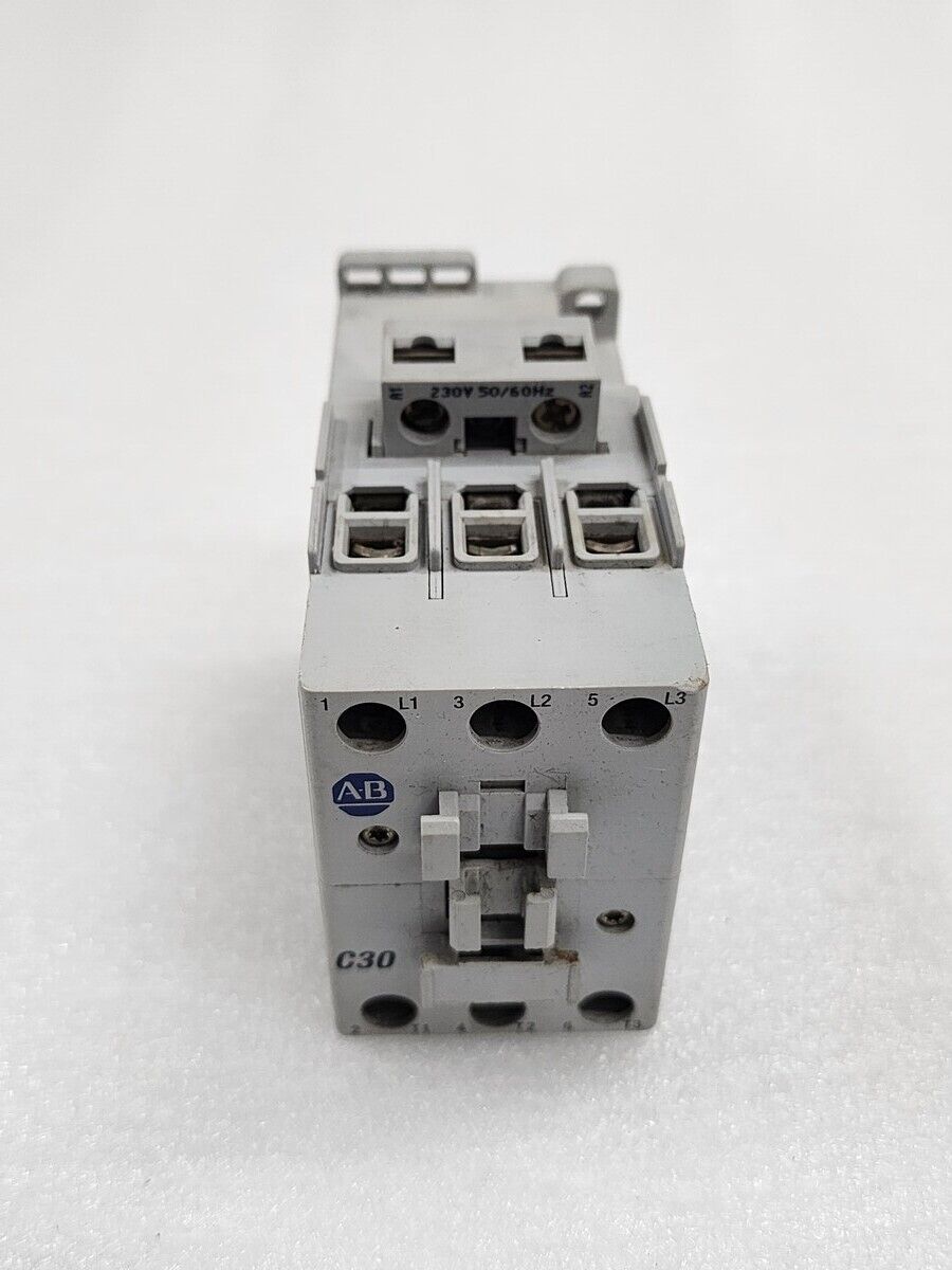 ALLEN BRADLEY CAT 100-C30-00 SER B MAGNETIC CONTACTOR COIL VOLTAGE 230V