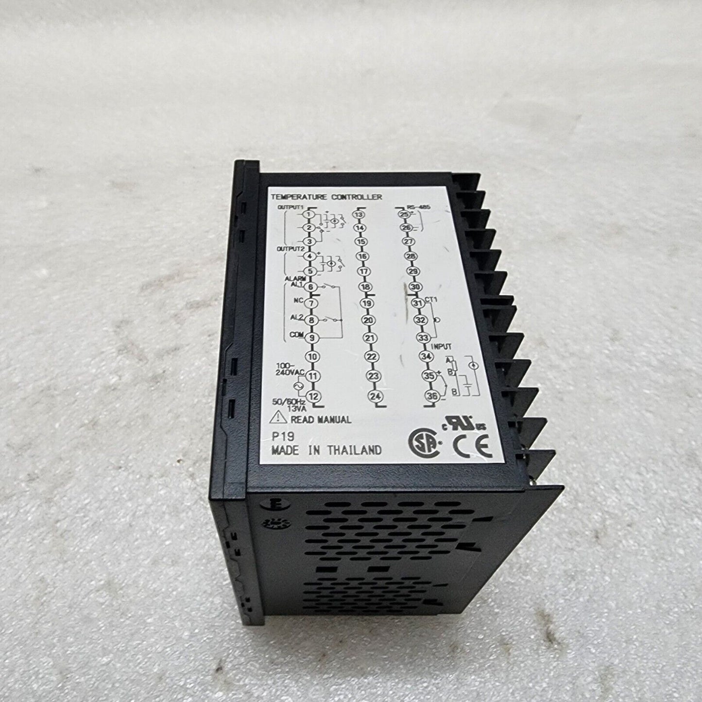 FUJI ELECTRIC PXF9ACY2-FVM00-P TEMPERATURE CONTROLLER 100-240VAC