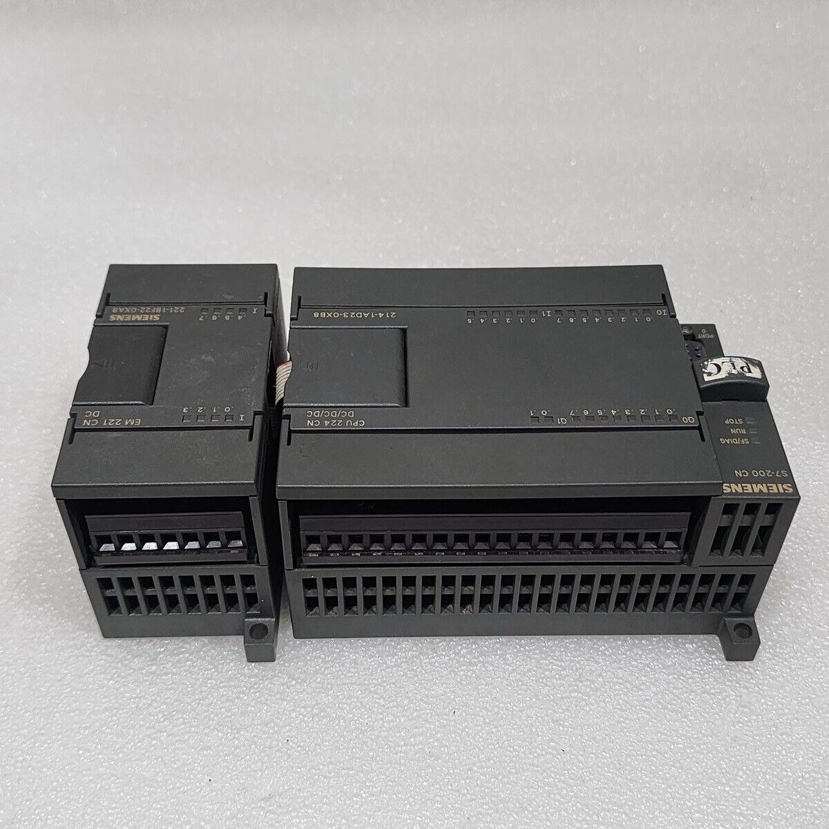 SIEMENS 6ES7 214-1AD23-0XB8 CPU UNIT 224 CN 6ES7 221-1BF22-0XA8 DIGITAL INPUT EM