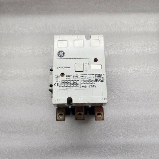 GE CK75CE300 3-POLE CONTACTOR 250A COIL VOLTAGE 24VDC