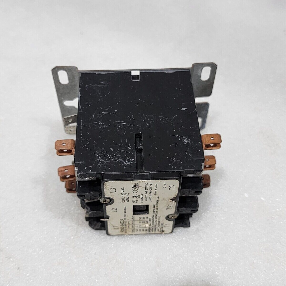CARRIER P282-0432A 3-POLE MAGNETIC CONTACTOR 40A HCCY3XT04CG102 COIL VOLTAGE: 12