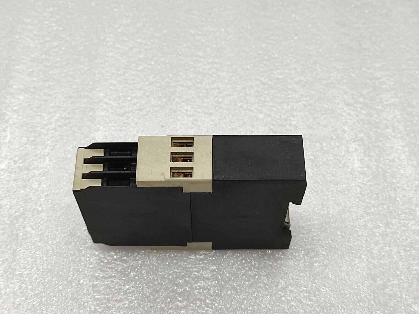 Janssen VWS Switch on Relay E09-1320-0X3 110-240VAC/24V AC-DC 0.05S - 300H