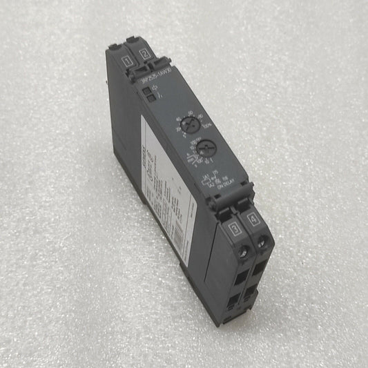 SIEMENS 3RP2525-1AW30 TIME RELAY 12-240V AC/DC