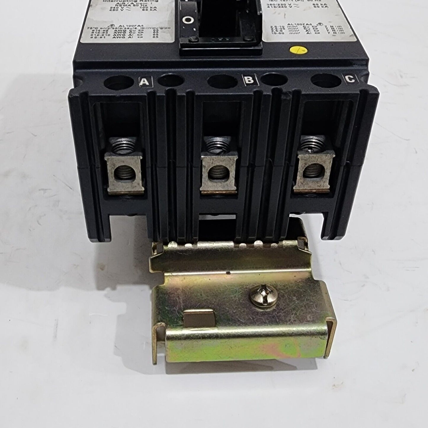 SQUARE D FC3407035 MOLDED CASE CIRCUIT BREAKER 70A 480V