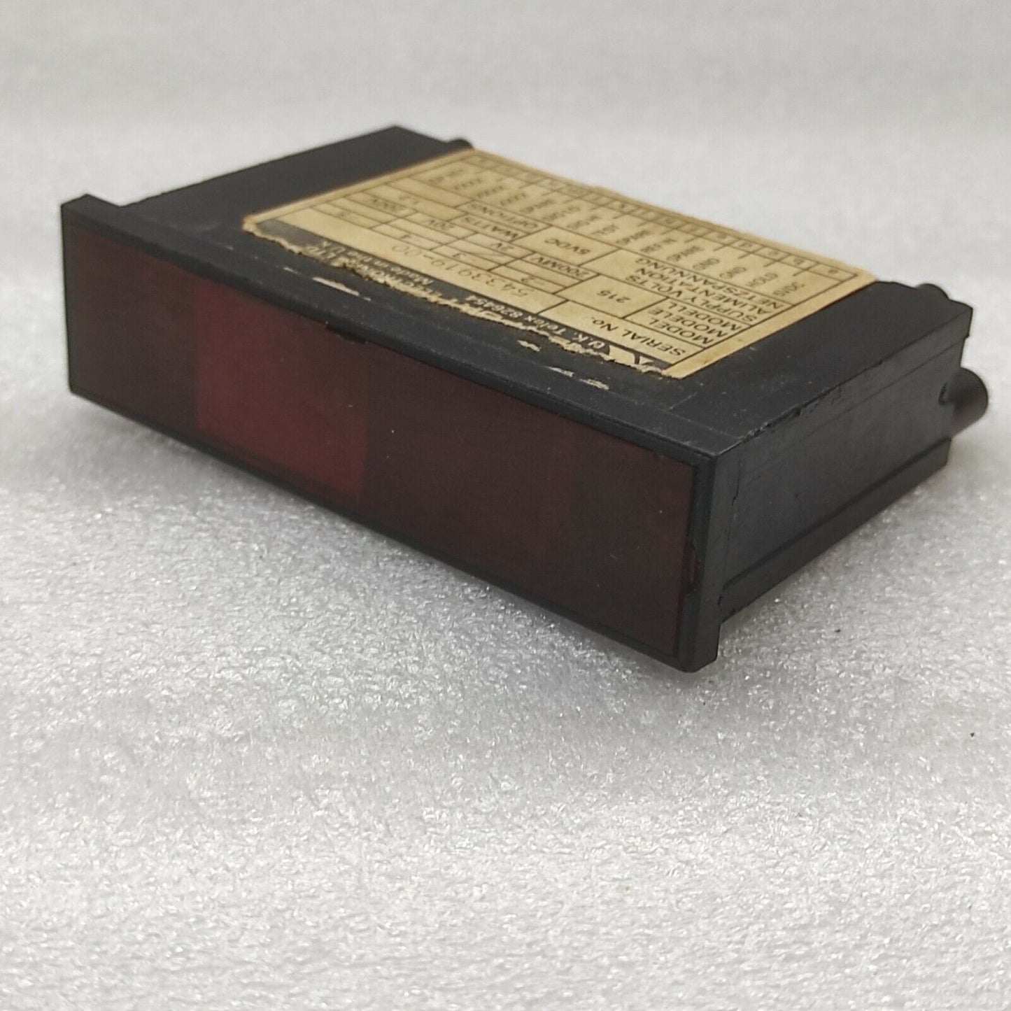 NEWPORT ELECTRONICS 215 VOLTMETER 5VDC