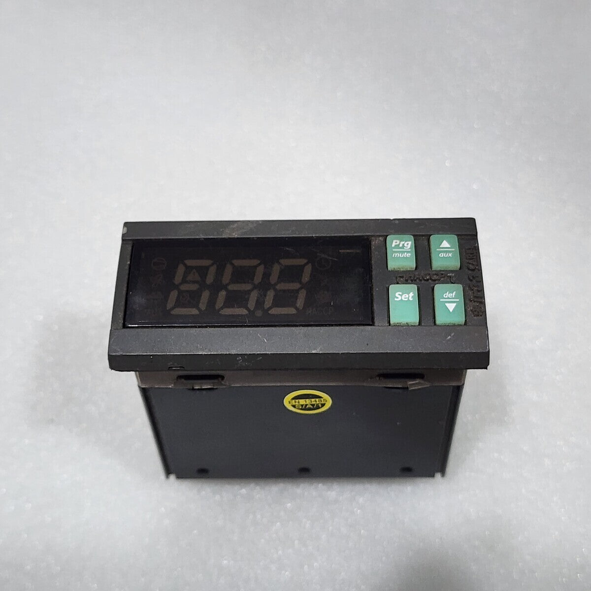 CAREL IR33C0LB00 TEMPERATURE PROCESS CONTROLLER