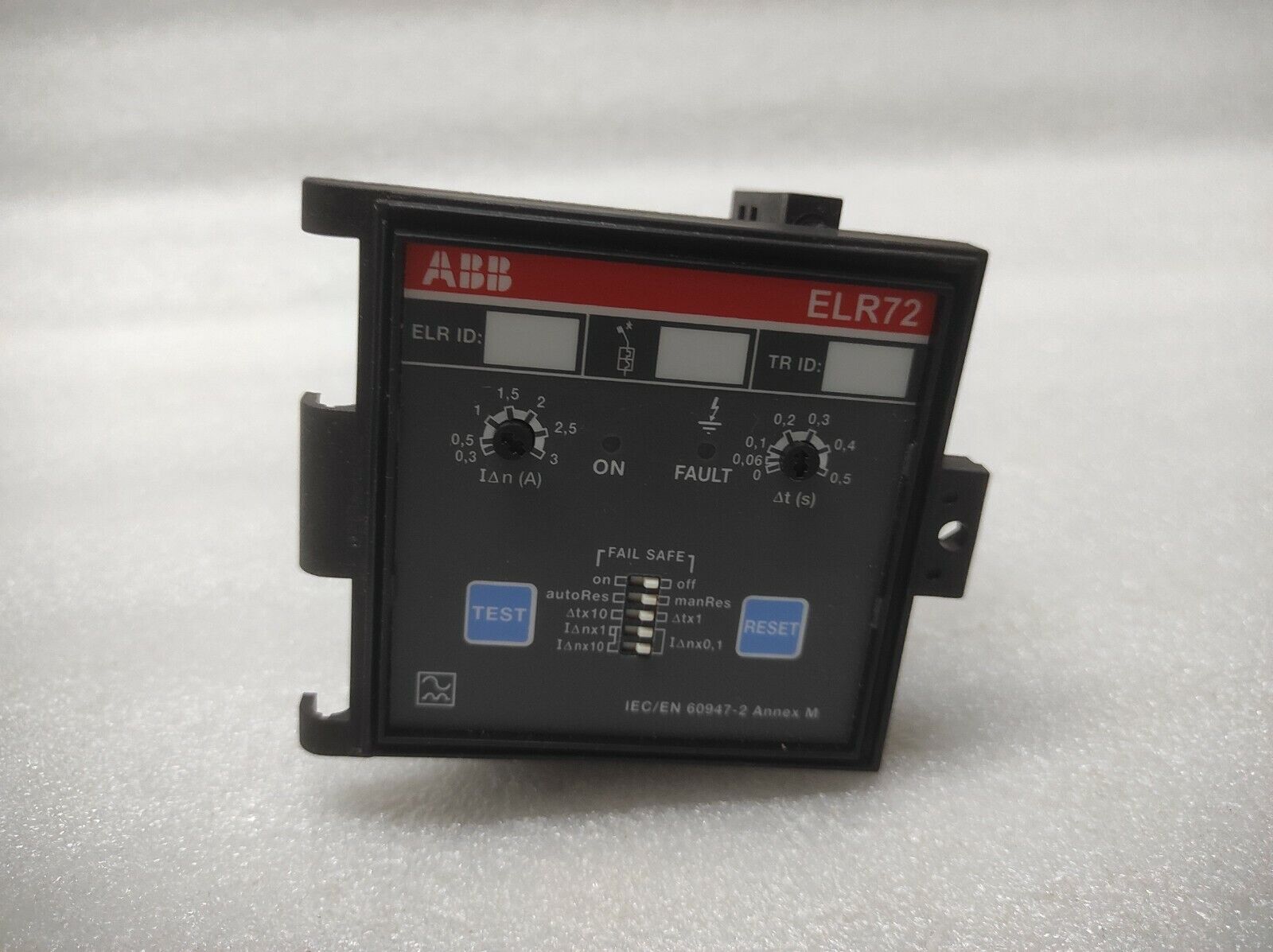 ABB ELR72 ELECTRONIC DIFFERENTIAL RELAY 115VAC/DC 230VAC