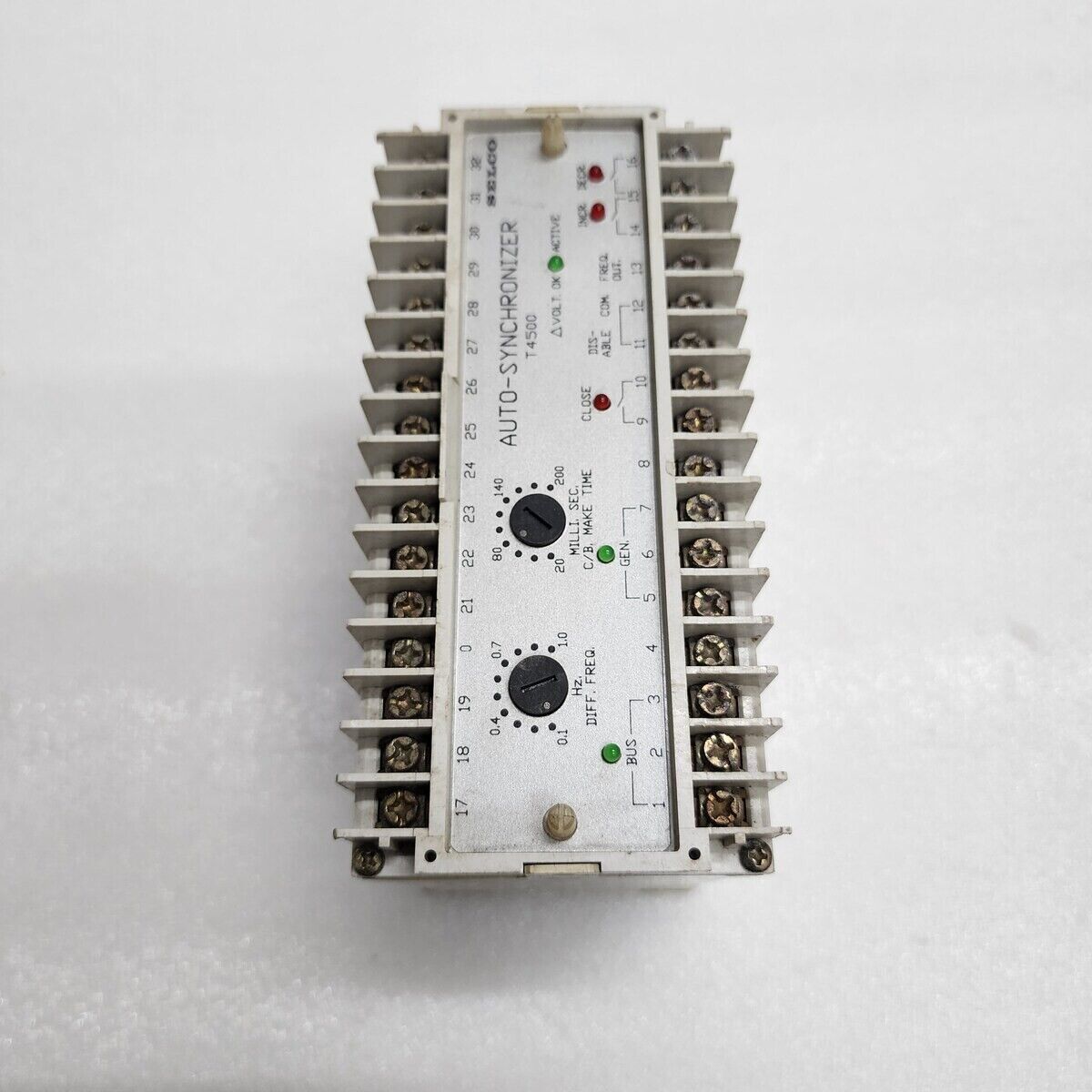 SELCO T4500-00 AUTO-SYNCHRONIZER 380-440V