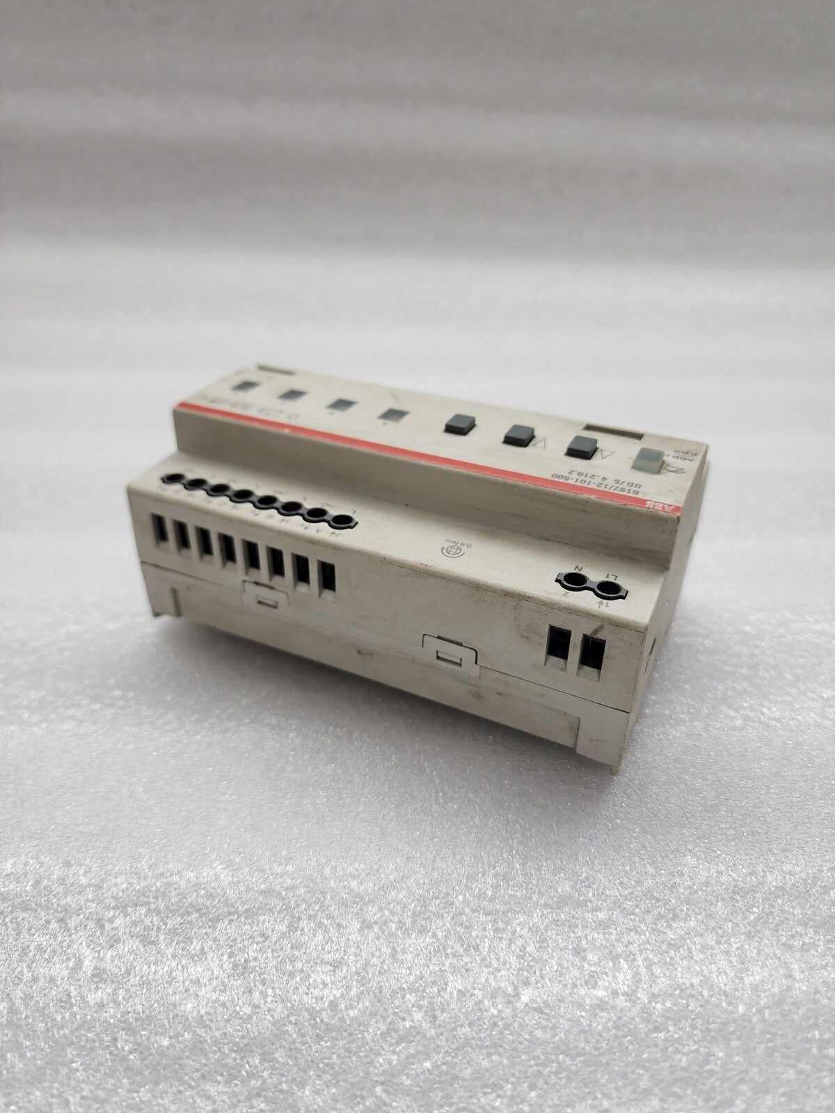 ABB UD/S 4.210.2 UNIVERSAL DIMMING ACTUATOR 6197/12-101-500