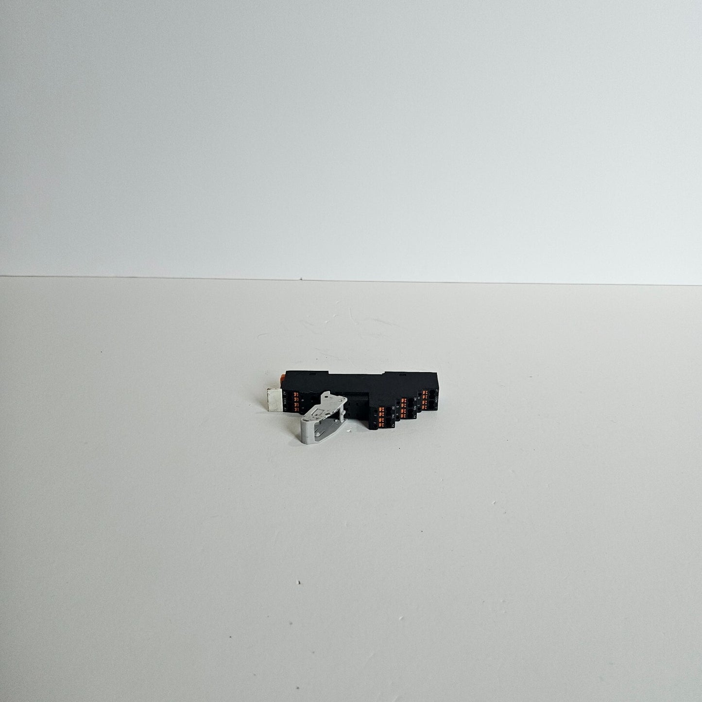 DEGSON DPRC08A-F3 RELAY SOCKET