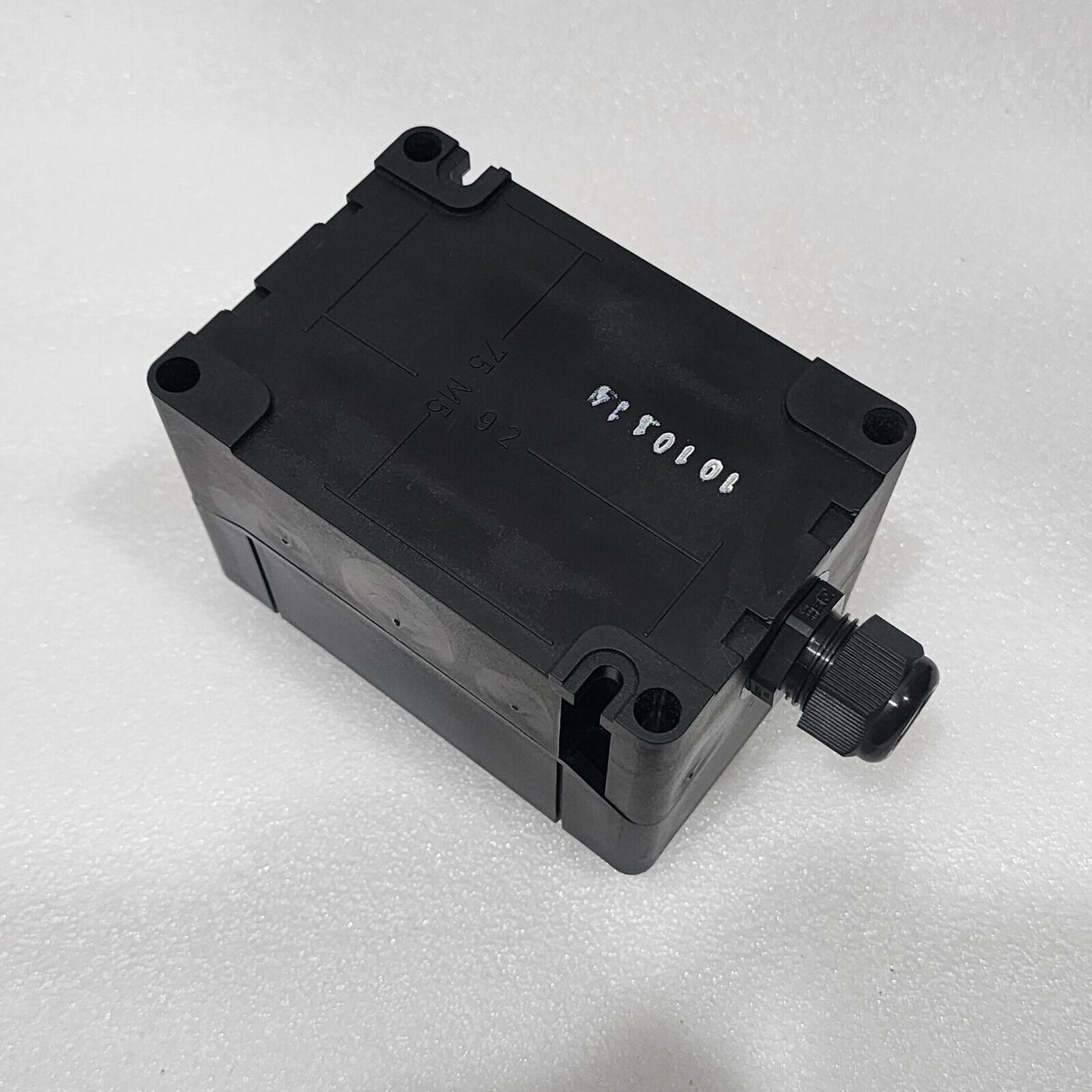 CEAG GHG4118201R1308 PUSH BUTTON STATION M20 1NO/1NC EATON