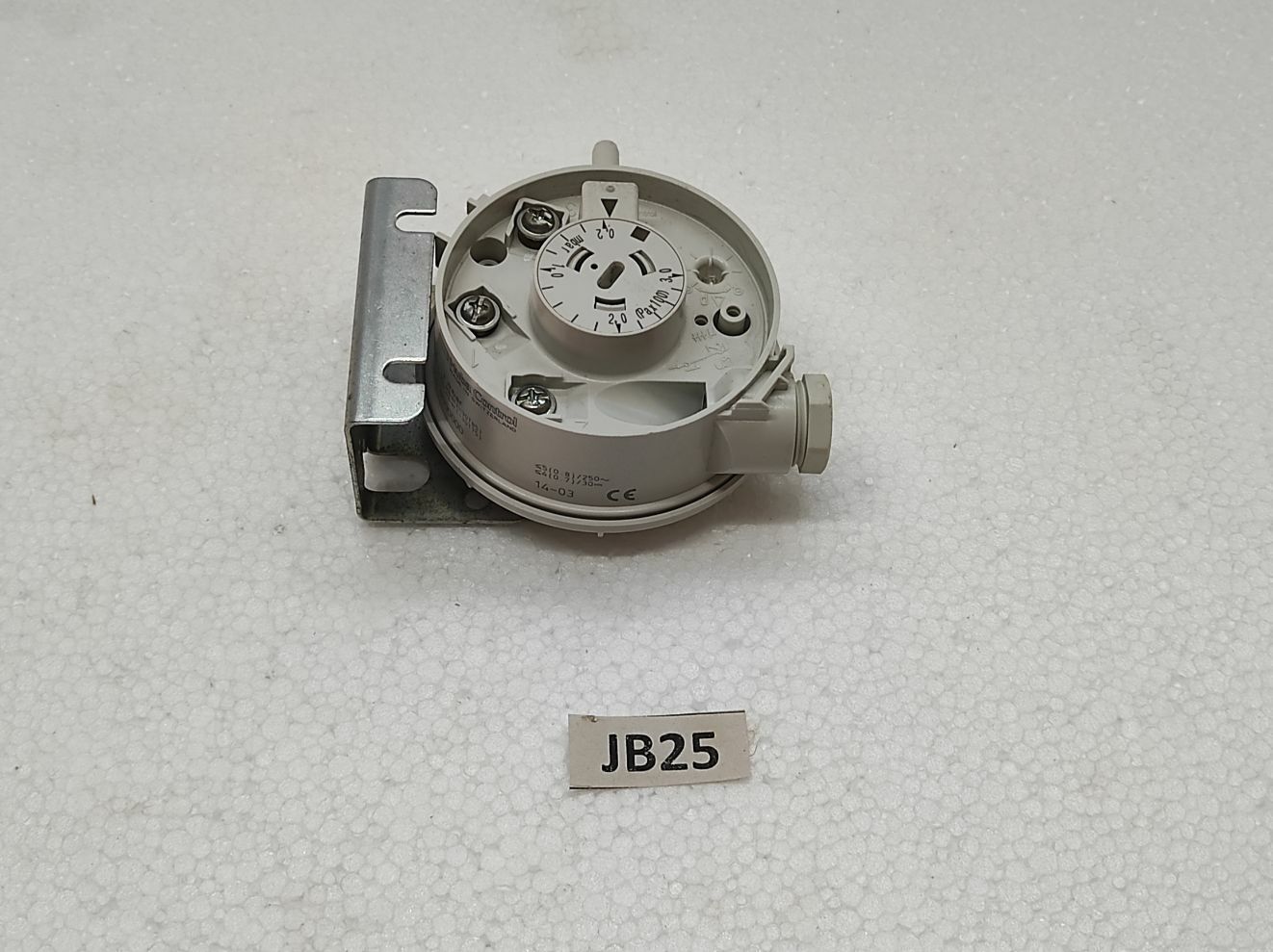 HUBA CONTROL 604 MECHANICAL PRESSURE SWITCH 0.2-3 mbar MAX 50/75 mbar 604.900000