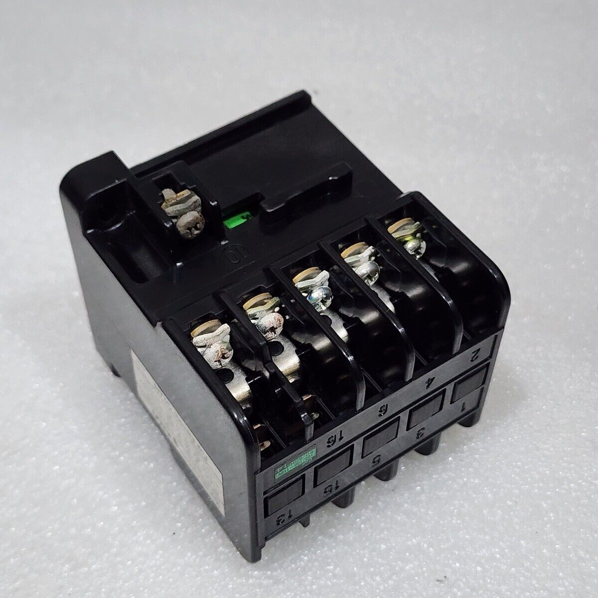 FUJI ELECTRIC SRC 3631-5-1 MAGNETIC CONTACTOR  COIL VOLTAGE 100-110V