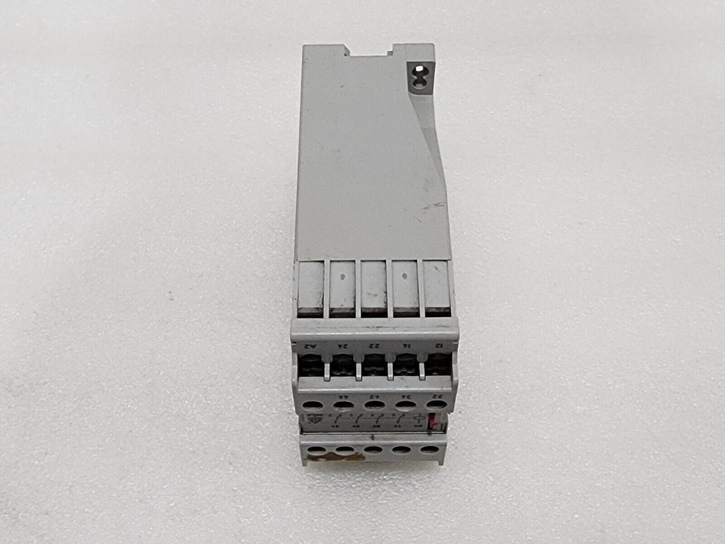 DOLD AD 866.14 SWITCHING RELAY 110V