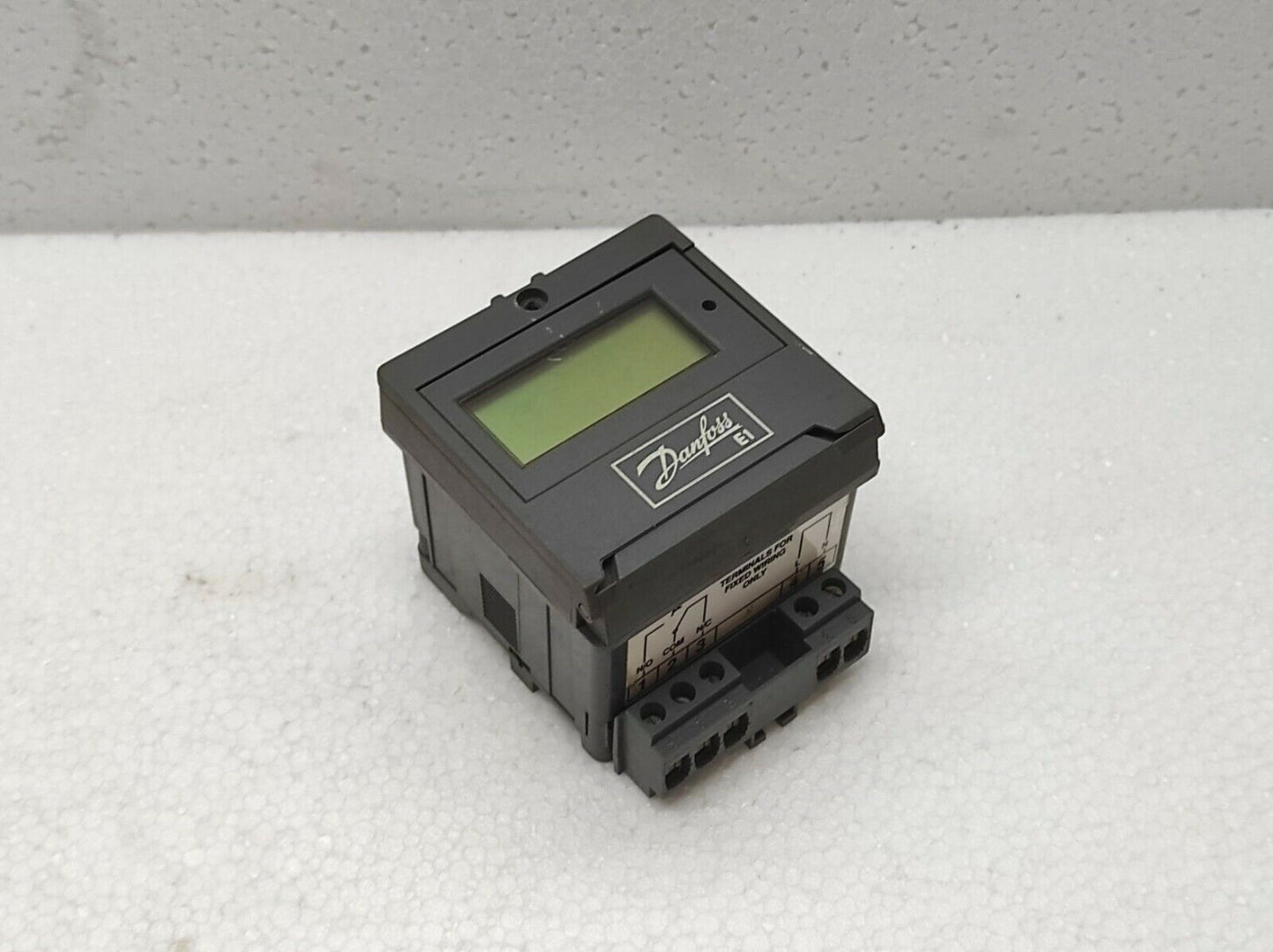 DANFOSS E1 ELECTRONIC TIME SWITCH 100/125 VAC