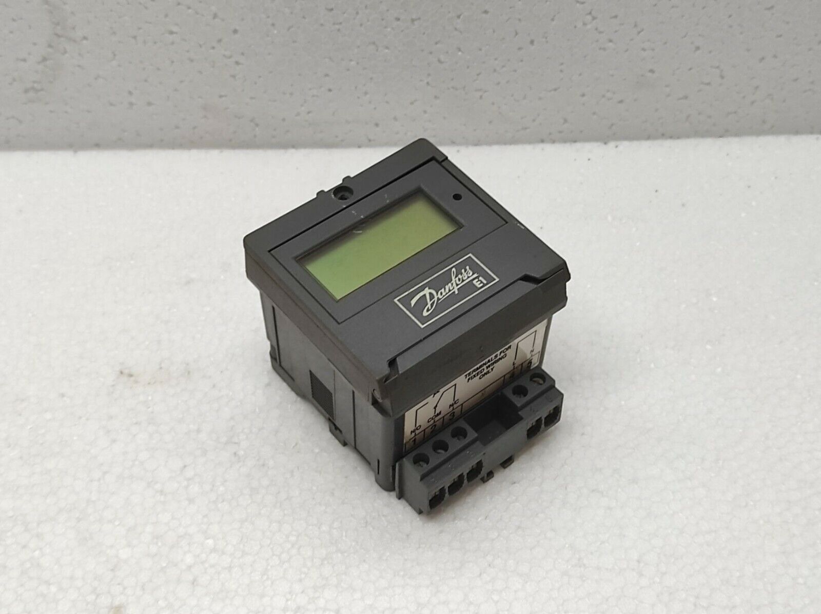 DANFOSS E1 ELECTRONIC TIME SWITCH 100/125 VAC