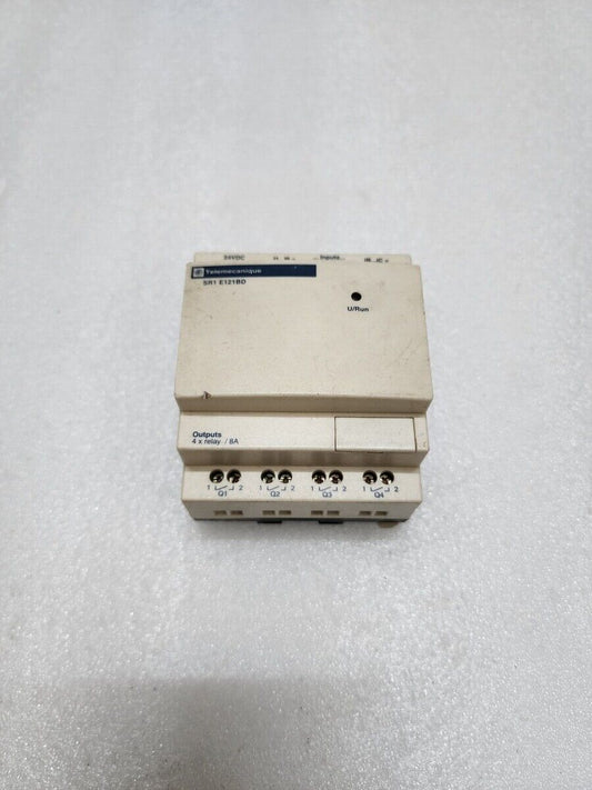 SR1 E121BD ZELIO LOGIC RELAY 24VDC