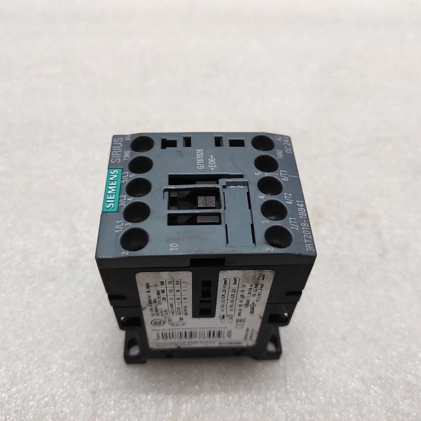 SIEMENS 3RT2018-1BB41 3-POLE POWER RELAY CONTACTOR DC24V