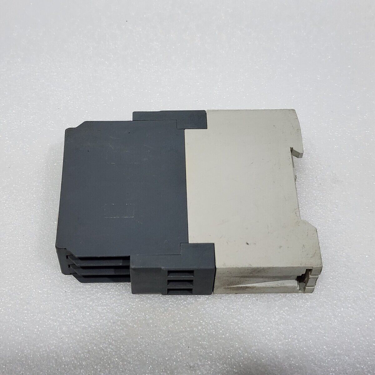 ABB CT-ERS.12 ON DELAY TIME RELAY 1SVR630100R3100 24-240VAC/24-48VDC