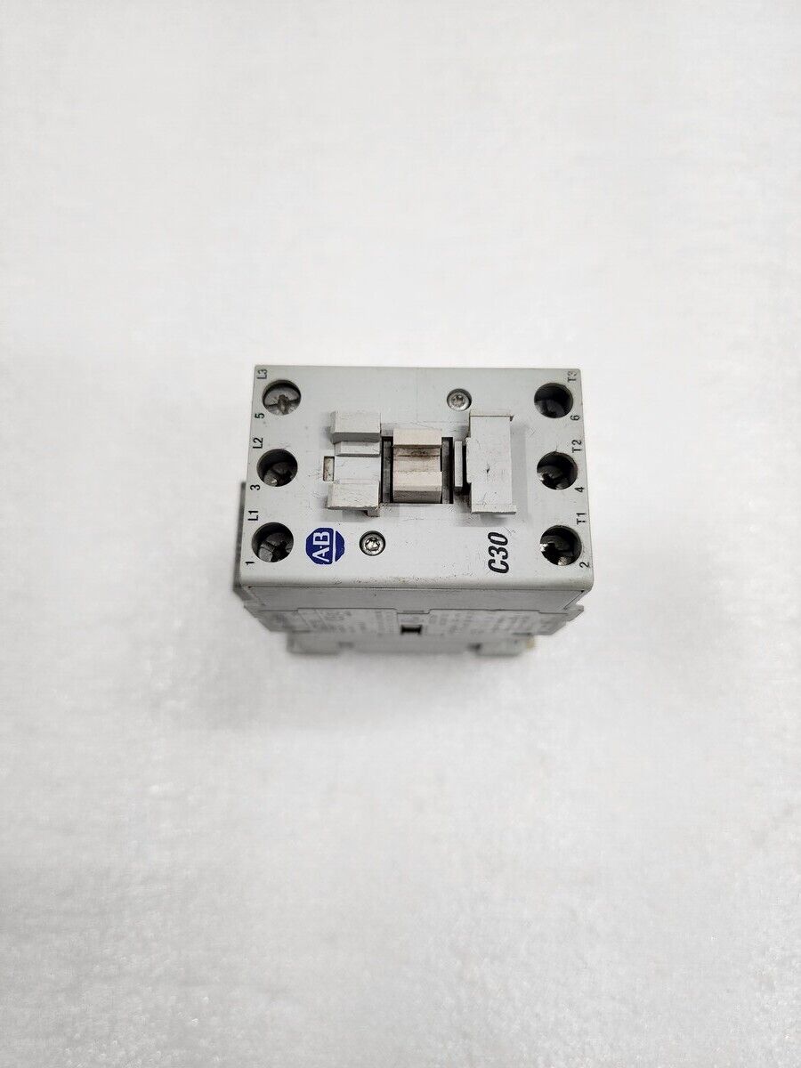 ALLEN BRADLEY 100-C30-00 SER C MAGNETIC CONTACTOR COIL VOLTAGE 24VAC