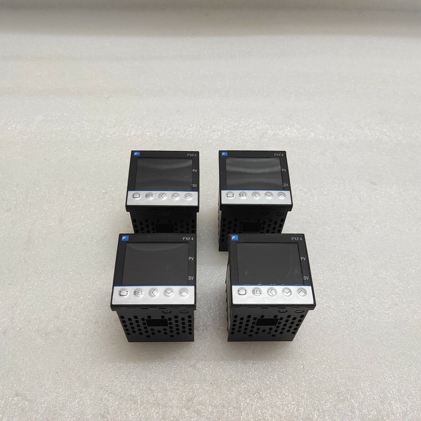 FUJI ELECTRIC PXF4 TEMPERATURE CONTROLLER PXF4ACC2-1V100 100-240V 48X48MM