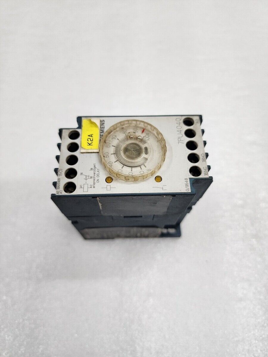 SIEMENS 7PU4040-3AN20 ON DELAY TIMER 200-240V